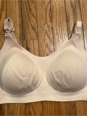 Momcozy Nursing Bra Medium Plus